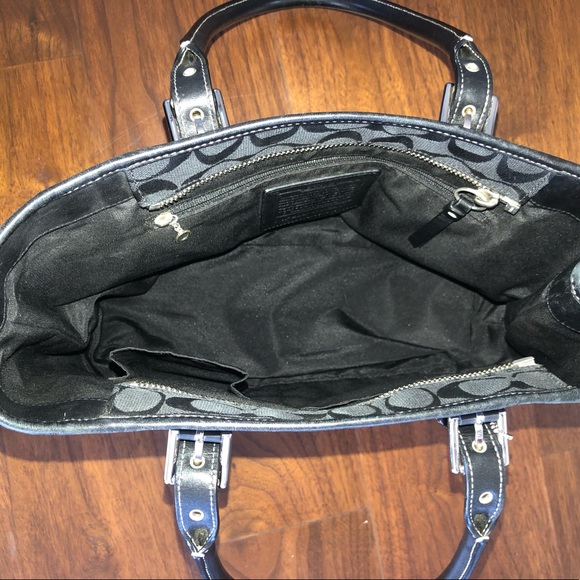 Coach purse, black - Picture 5 of 8